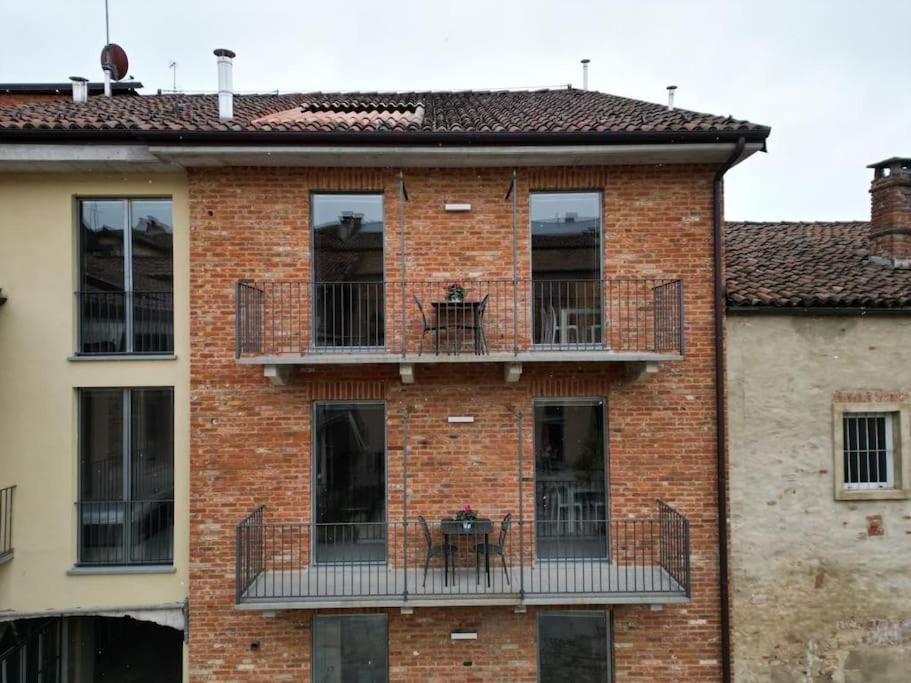 Centro Storico Recinto Dei Nobili 2-Private Parking Asti Exterior foto
